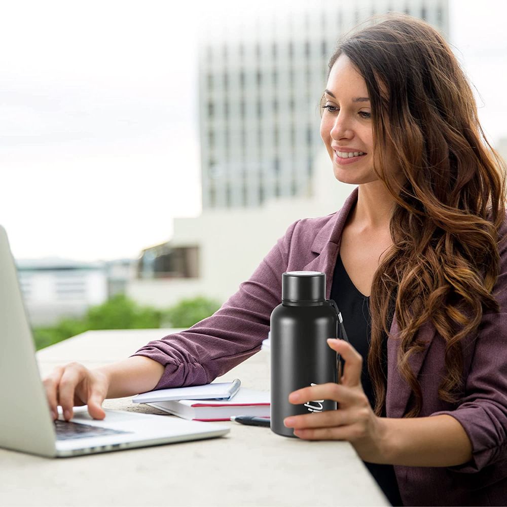 Milton Aura 500 Thermosteel Bottle, 520 ML, Black | 24 Hours Hot and Cold | Easy to Carry | Rust Proof | Leak Proof | Tea | Coffee | Office| Gym | Home | Kitchen | Hiking | Trekking | Travel Bottle