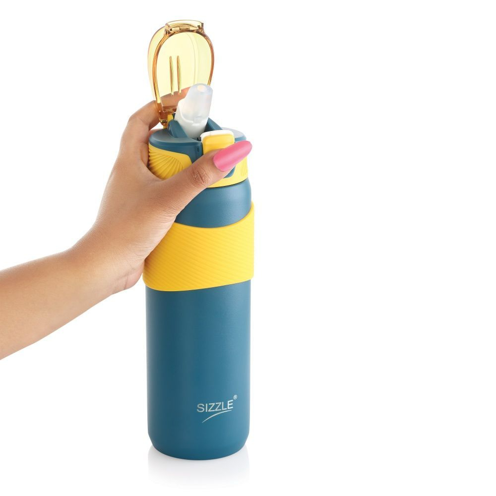 Sizzle Crest Vacuum Insulated Flask Double Wall Hot & Cold Water Bottle with Silicone Grip & Press Button Mechanism for One Hand Use | 600 ML | Sipper Bottle for Kids & Adults | Green