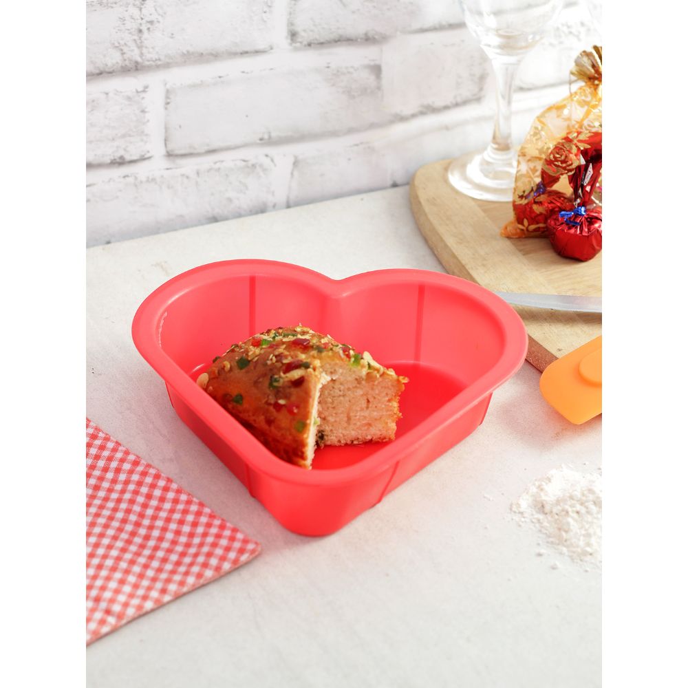HAZEL Small Silicon Heart Shape Cake Mould 19 cm, 1 Pc, Red
